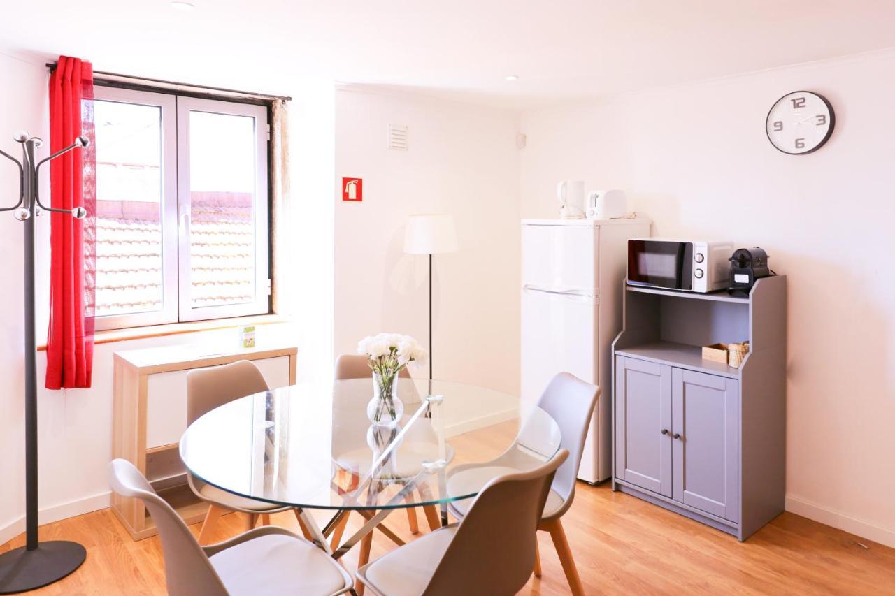 Apartments Center Castelo Lisbona Esterno foto