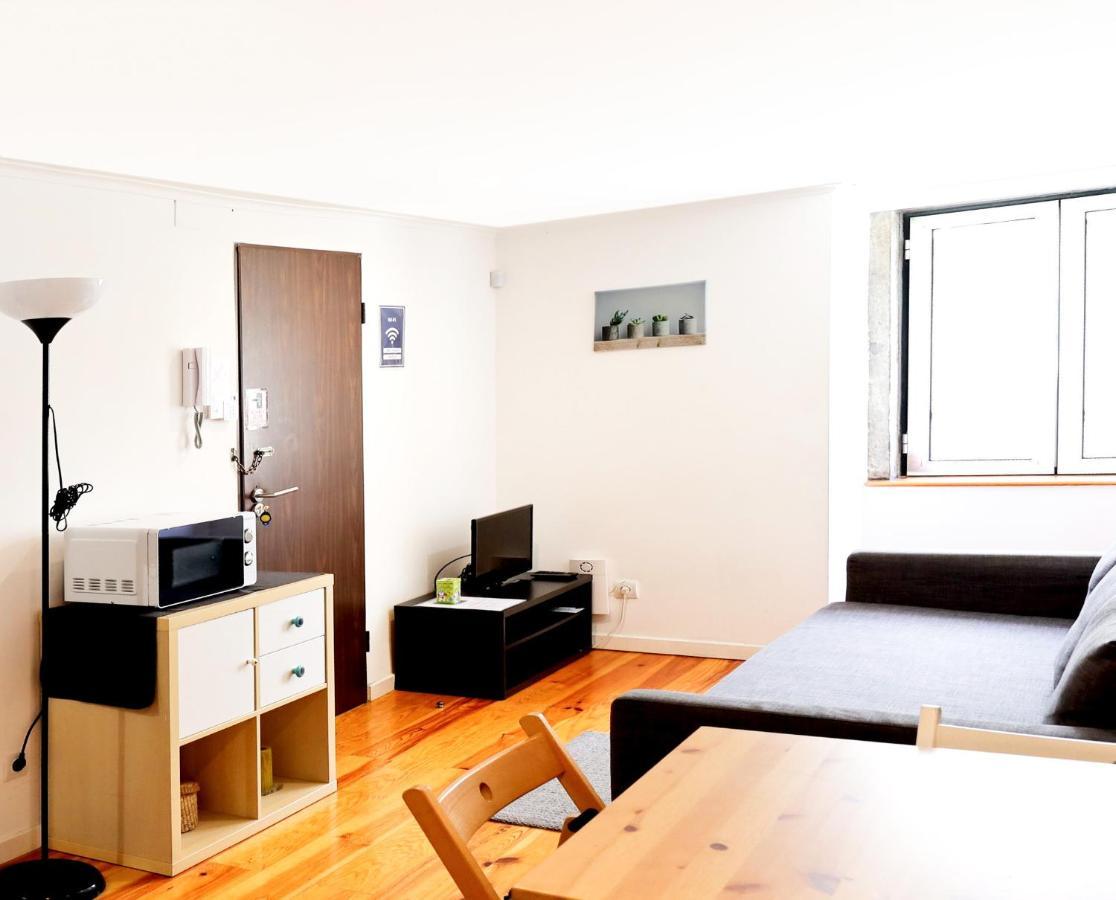 Apartments Center Castelo Lisbona Esterno foto